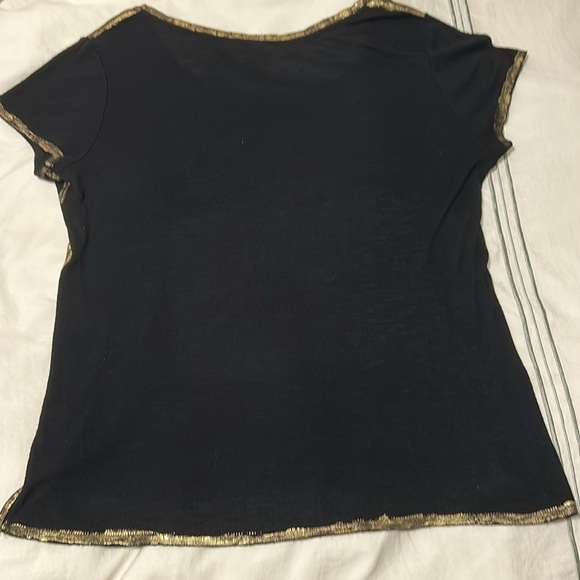 VINCE CAMUTO black top with hand painted gold trim. Size M - Picture 5 of 5